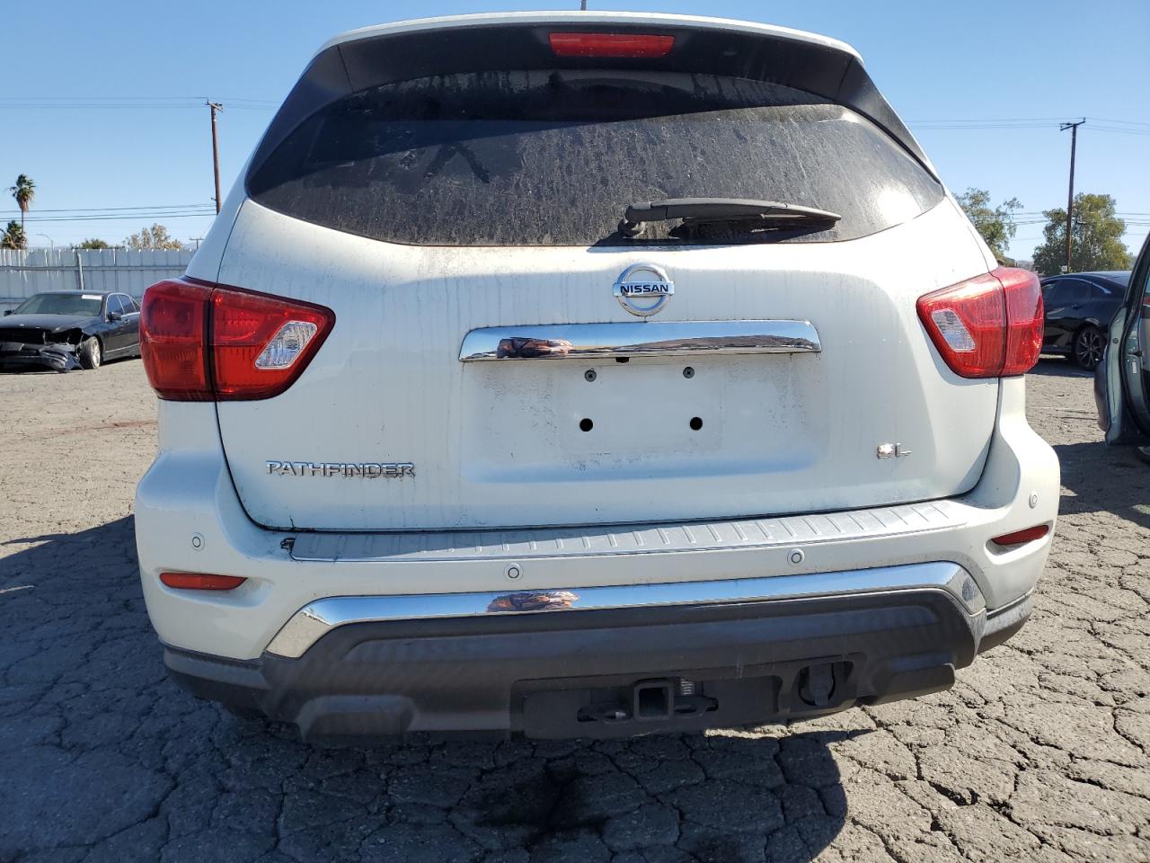 2018 Nissan Pathfinder S VIN: 5N1DR2MNXJC612033 Lot: 86654975