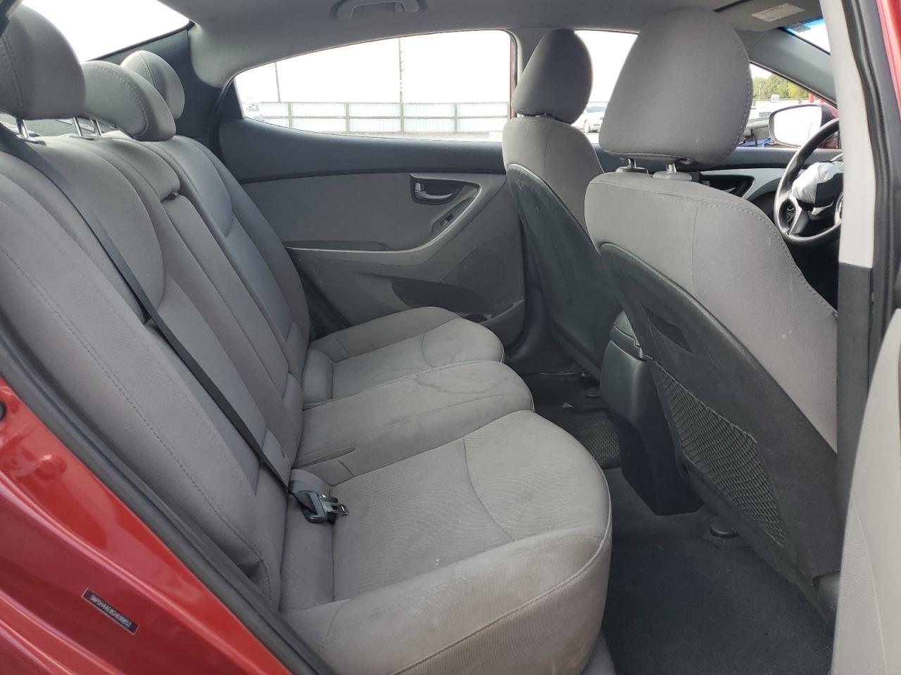 2016 Hyundai Elantra Se VIN: 5NPDH4AE8GH698852 Lot: 82233205