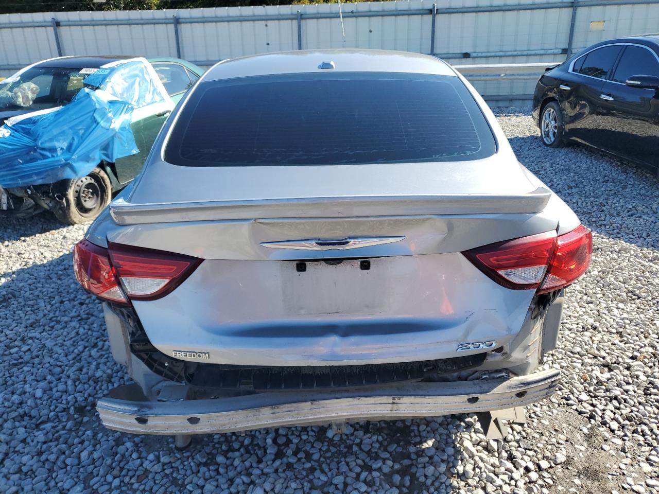 2015 Chrysler 200 Limited VIN: 1C3CCCAB4FN647474 Lot: 82757365