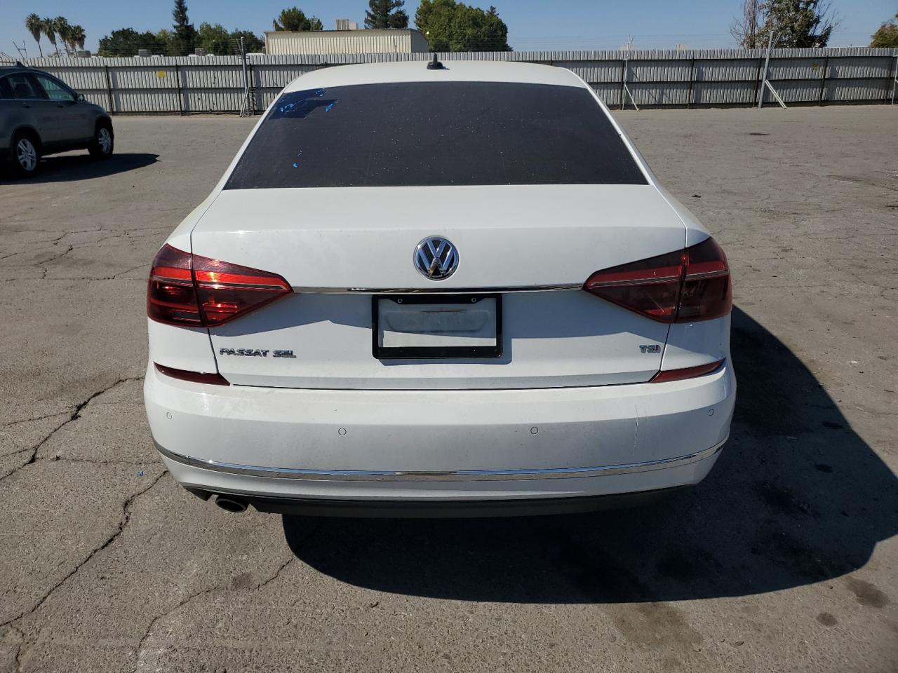 2018 Volkswagen Passat Sel Premium VIN: 1VWCA7A35JC030118 Lot: 85719795