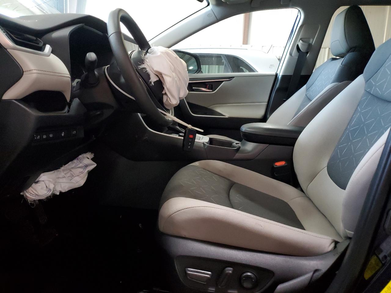 2024 Toyota Rav4 Xle VIN: 4T3RWRFV9RU138738 Lot: 83935295