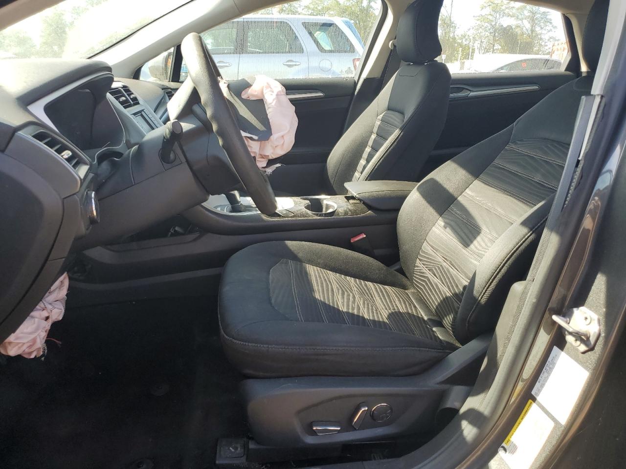 2016 Ford Fusion Se VIN: 3FA6P0H7XGR273227 Lot: 84733135