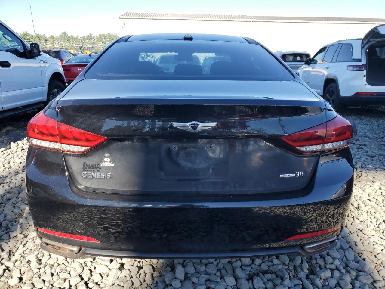 2016 Hyundai Genesis 3.8L VIN: KMHGN4JE7GU129465 Lot: 86866355