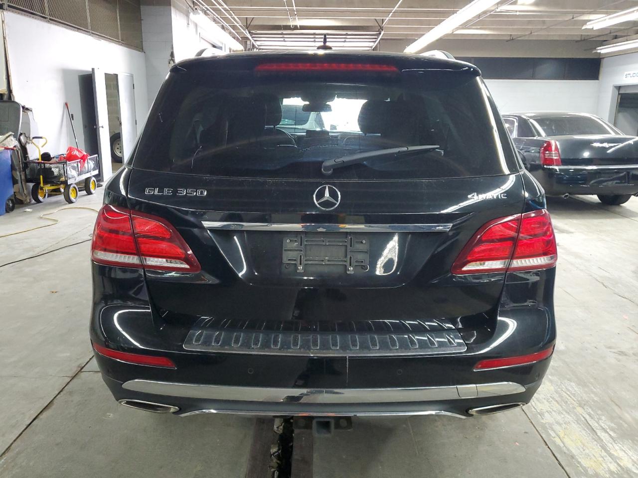 Фото: 4JGDA5HB8HA863499