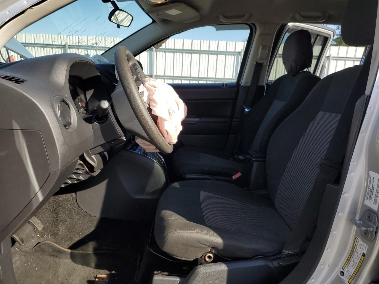 2012 Jeep Compass Sport VIN: 1C4NJCBB3CD725303 Lot: 85143885