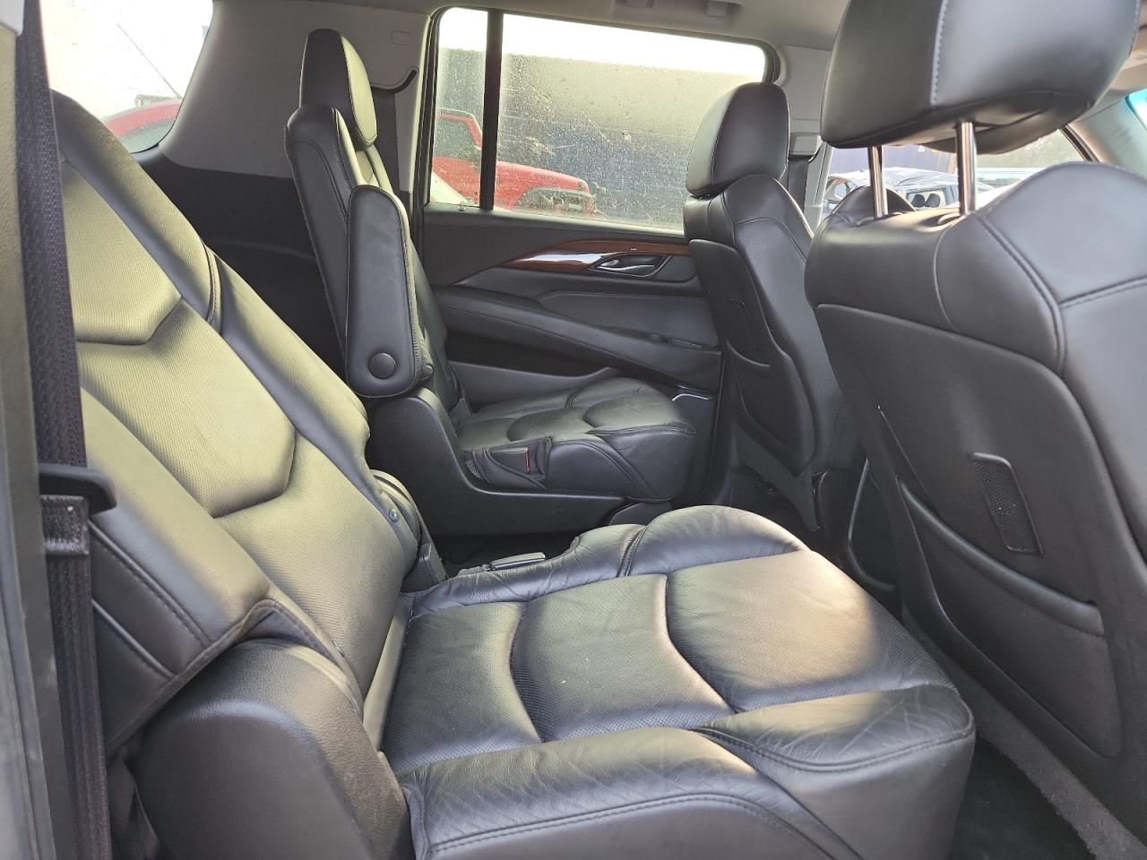 2018 Cadillac Escalade Esv Premium Luxury VIN: 1GYS4JKJ4JR215753 Lot: 90685215