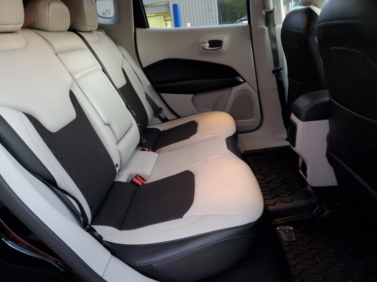 2018 Jeep Compass Latitude VIN: 3C4NJCBB9JT194468 Lot: 85858235