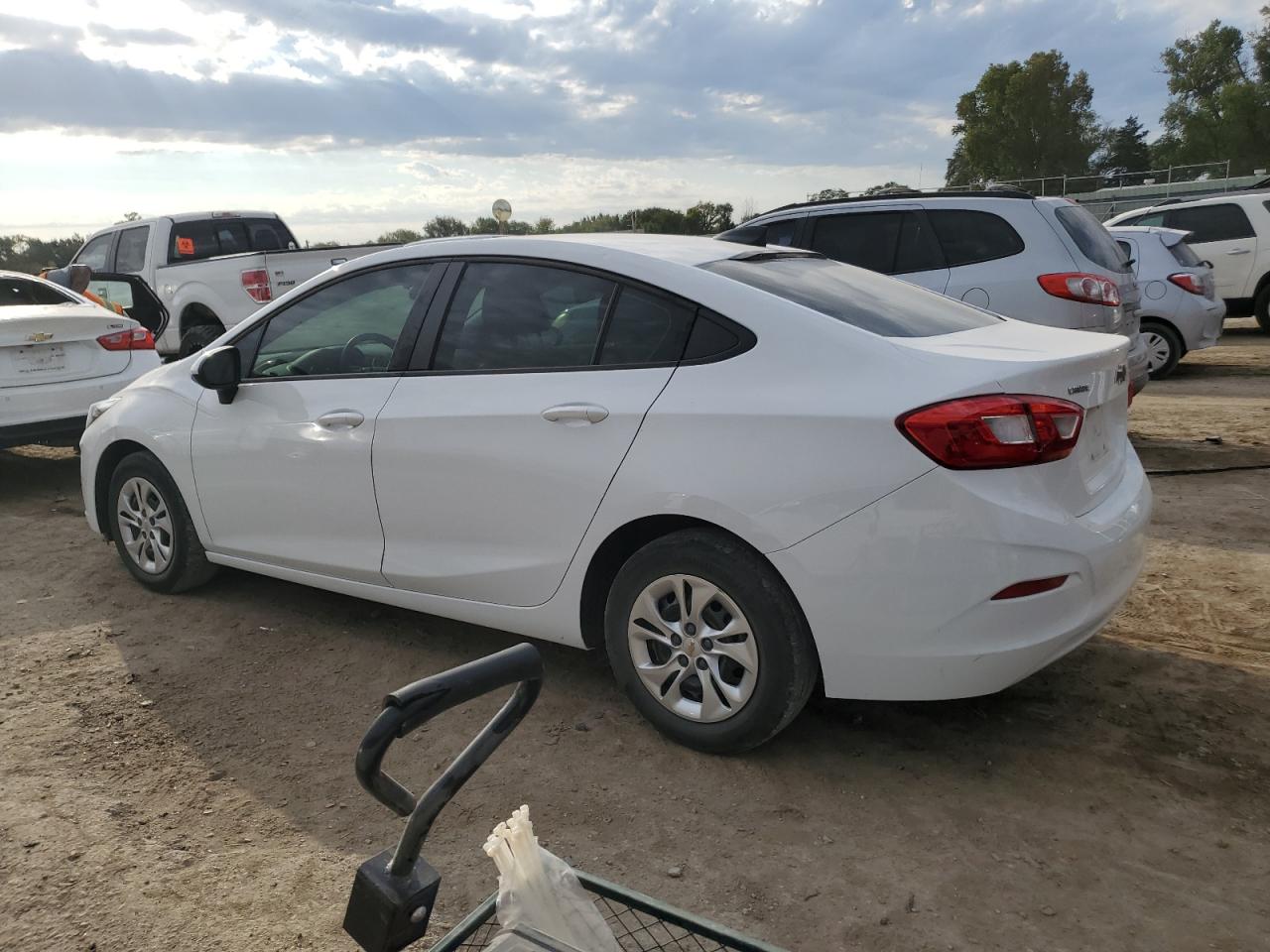2019 Chevrolet Cruze Ls VIN: 1G1BC5SM2K7151065 Lot: 82209325