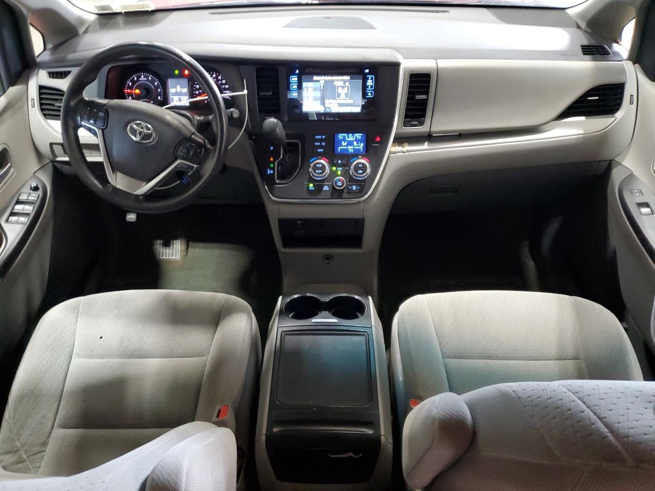 2015 Toyota Sienna Le VIN: 5TDKK3DC6FS560930 Lot: 86257925