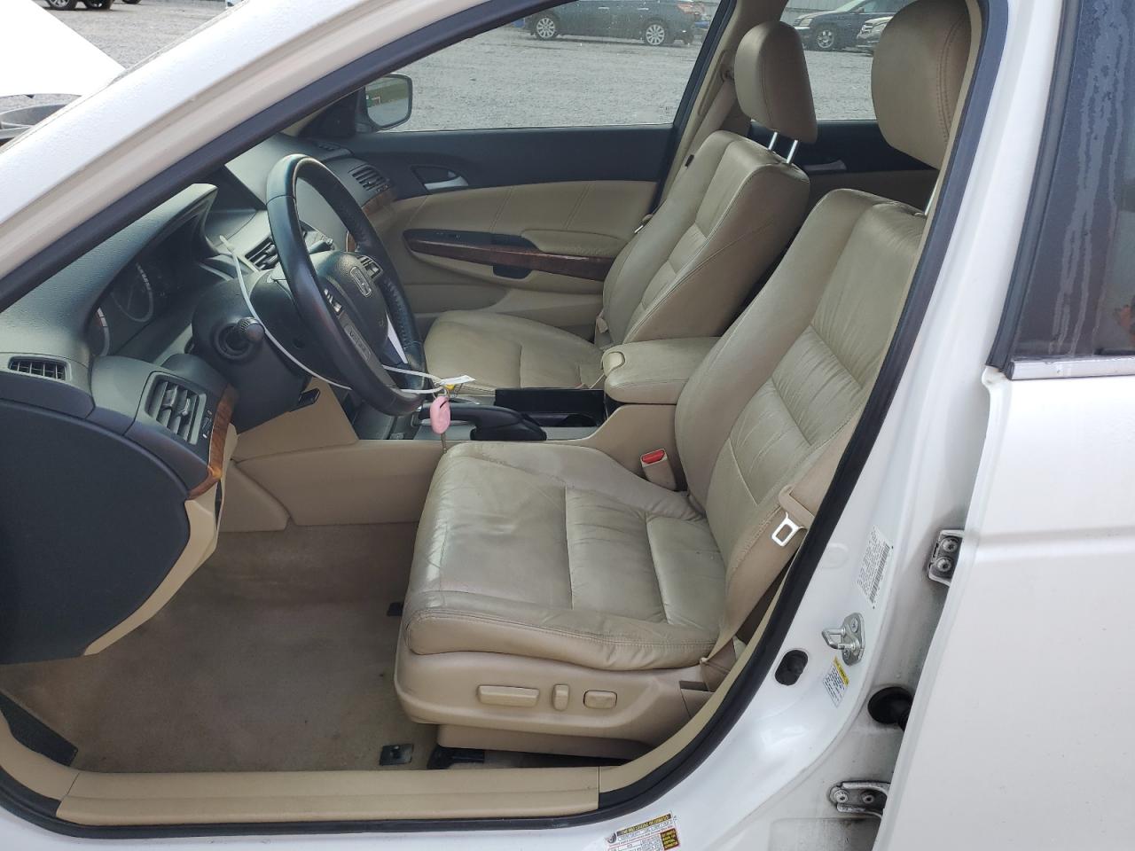 2011 Honda Accord Exl VIN: 1HGCP2F88BA001638 Lot: 82220705