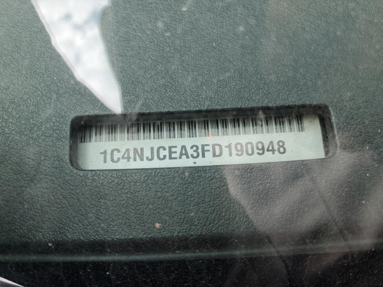 2015 Jeep Compass Latitude VIN: 1C4NJCEA3FD190948 Lot: 82388895
