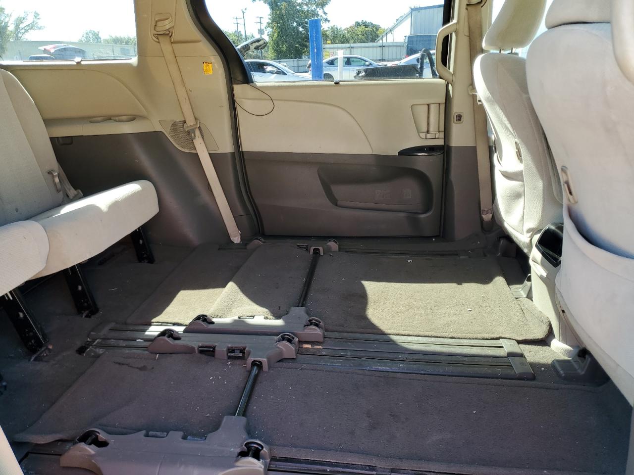 2011 Toyota Sienna Le VIN: 5TDKK3DC9BS095747 Lot: 85265345