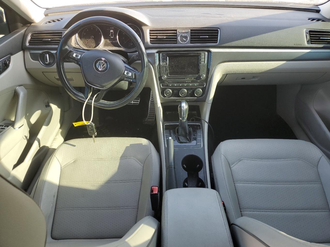 2017 Volkswagen Passat R-Line VIN: 1VWDT7A30HC042279 Lot: 84656255