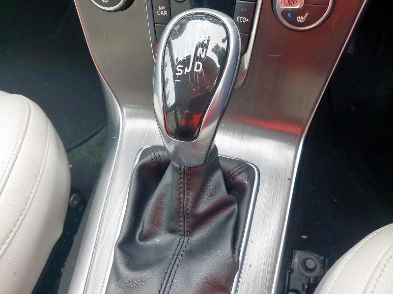 2015 VOLVO V40 SE NAV T2 AUTO 