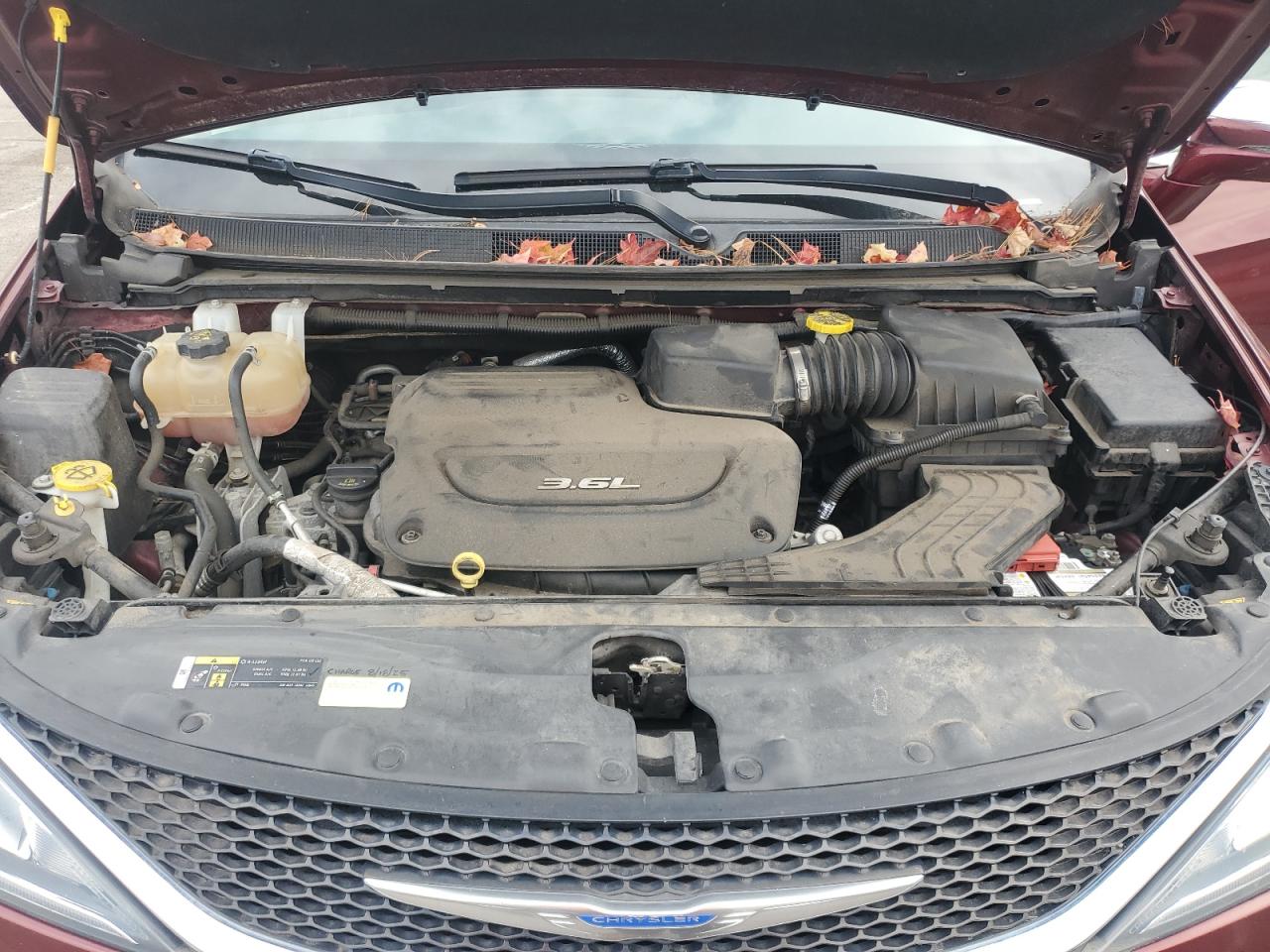 2018 Chrysler Pacifica Limited VIN: 2C4RC1GG8JR320777 Lot: 89904345