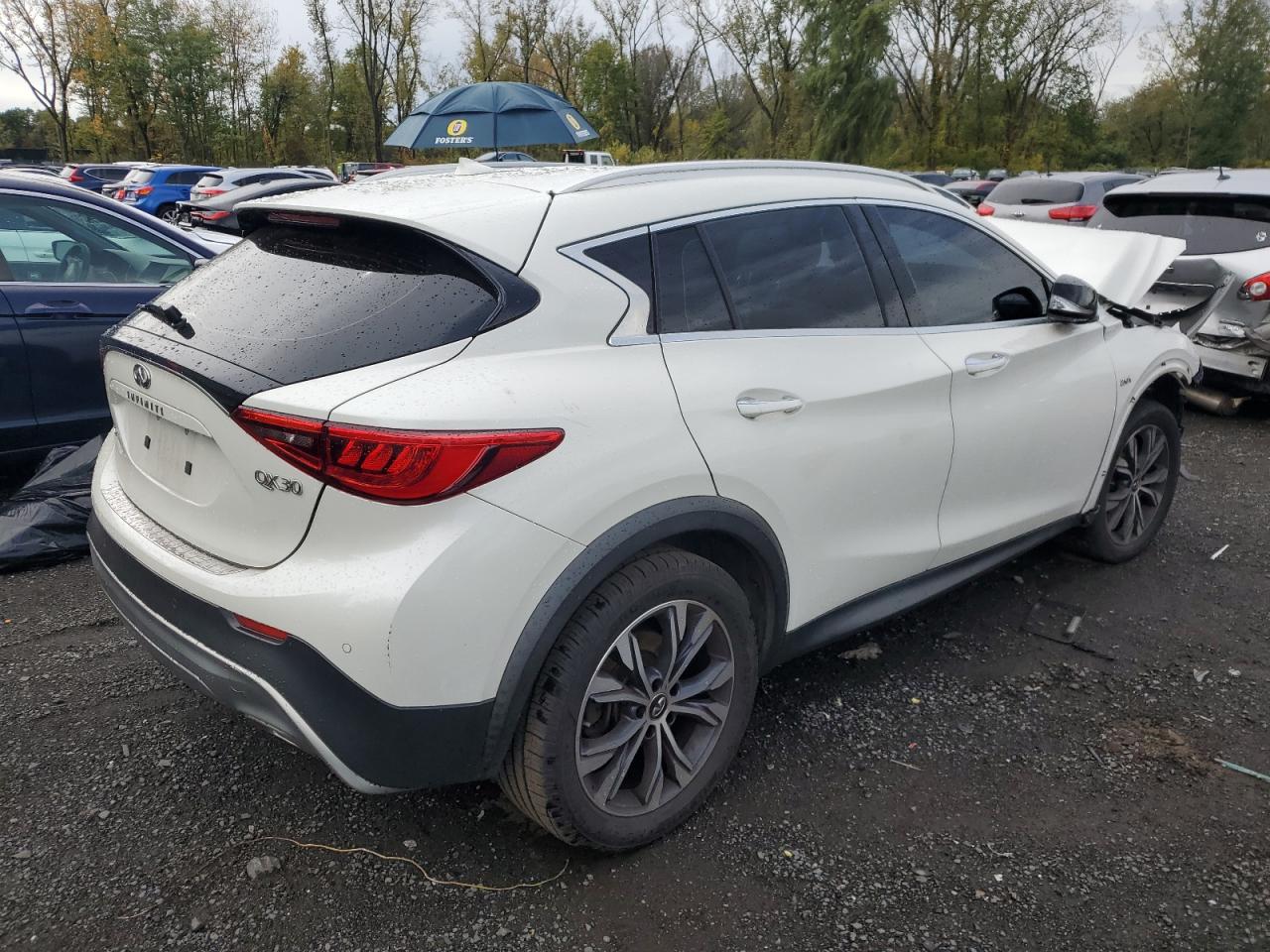 QX30 QX30