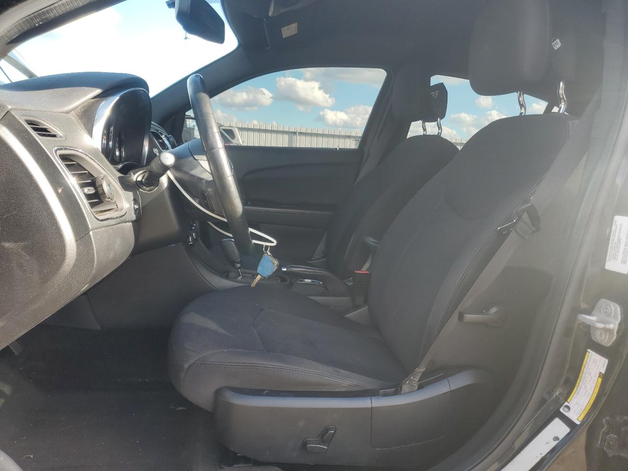 2013 Chrysler 200 Touring VIN: 1C3CCBBB7DN609887 Lot: 90656805