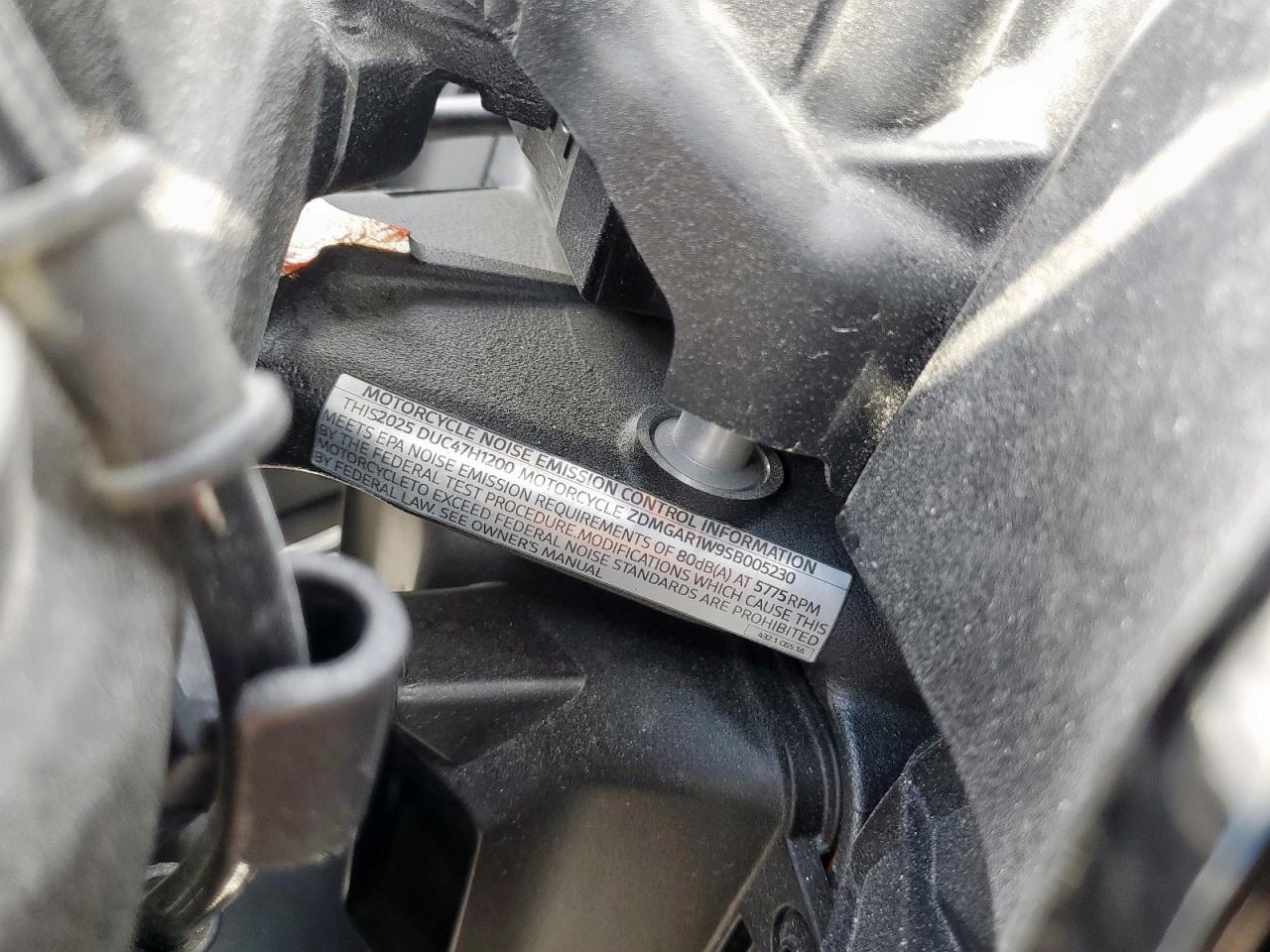 2025 Ducati Diavel V4 VIN: ZDMGAR1W9SB005230 Lot: 84743635