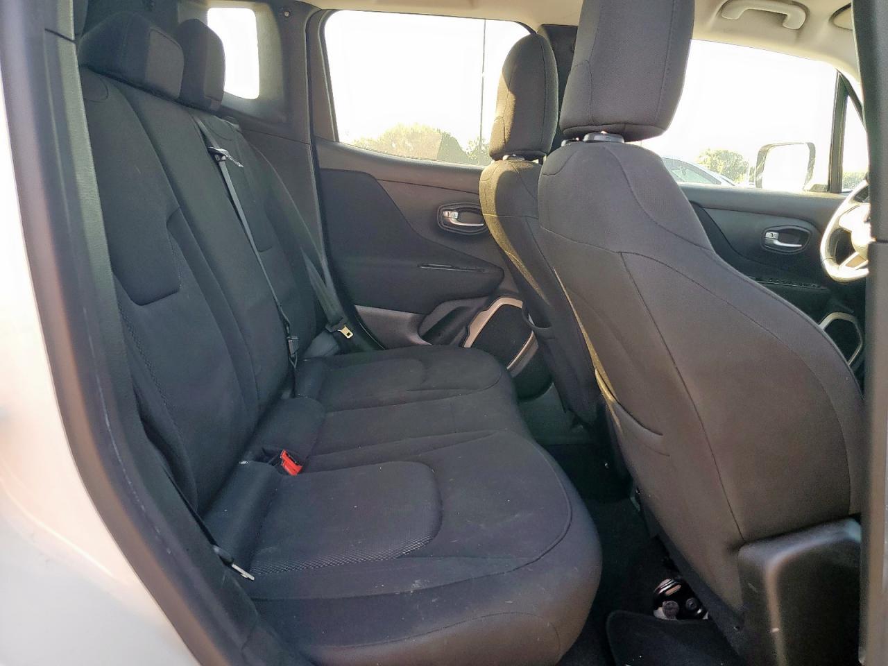 2017 Jeep Renegade Latitude VIN: ZACCJABB3HPE94245 Lot: 85098705