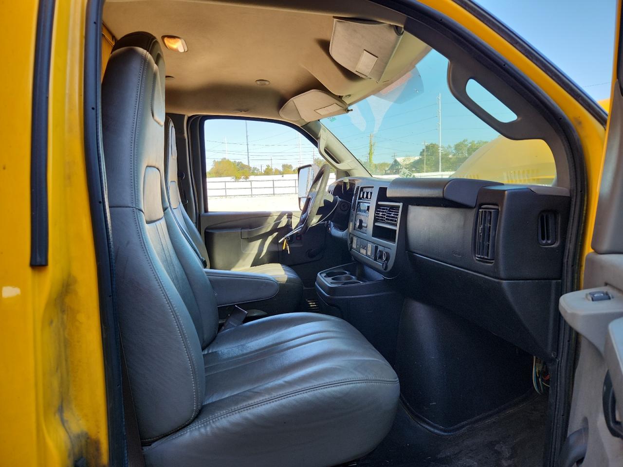 2017 GMC Savana Cutaway G3500 VIN: 1GD37TCG5H1903085 Lot: 82421815