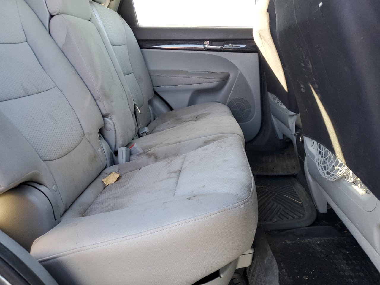 2011 Kia Sorento Base VIN: 5XYKT4A25BG050137 Lot: 82247115