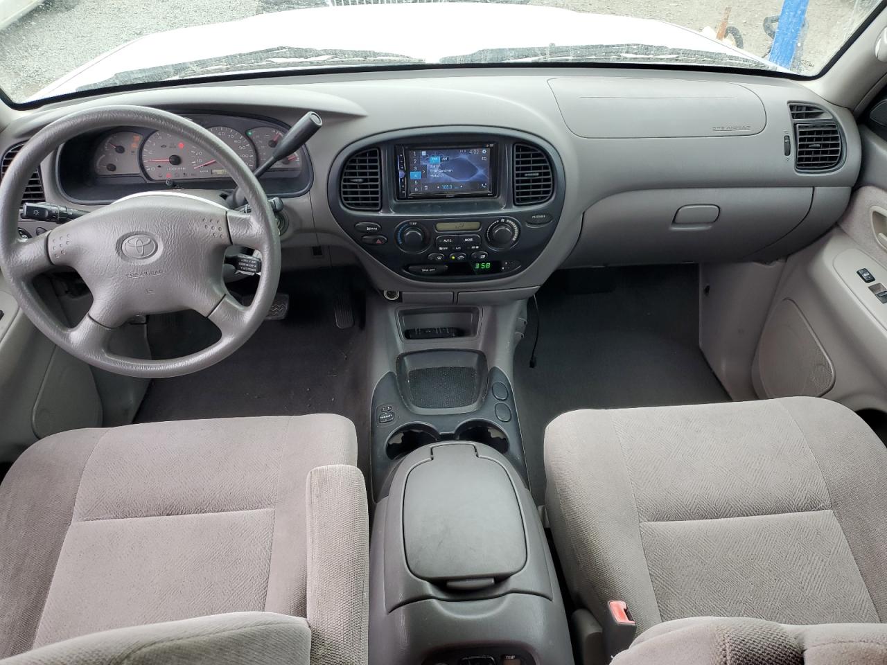 2002 Toyota Sequoia Sr5 VIN: 5TDZT34A62S059640 Lot: 82334955