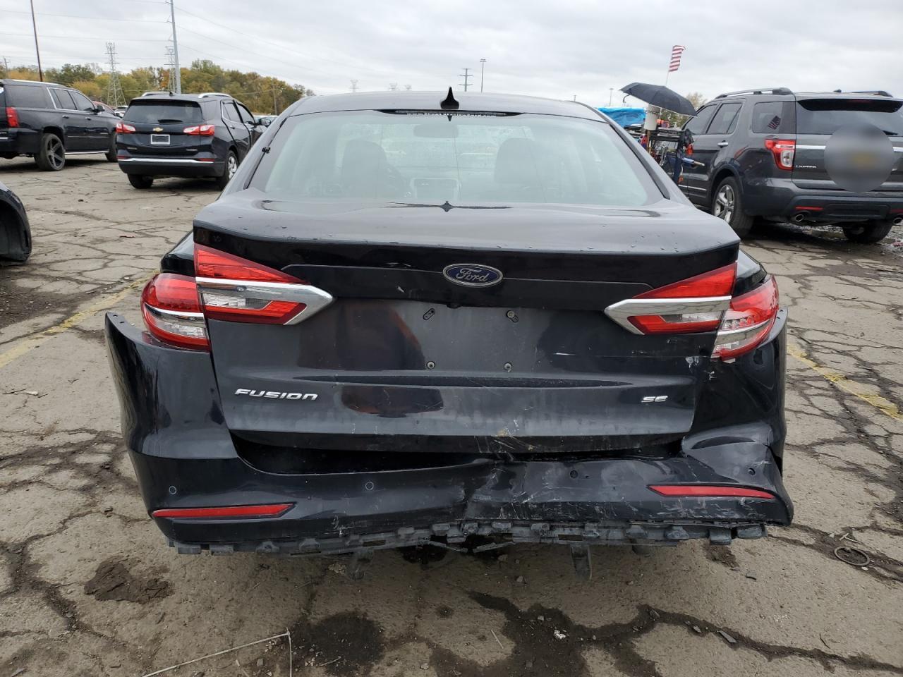 2020 Ford Fusion Se VIN: 3FA6P0LU7LR235882 Lot: 82697535