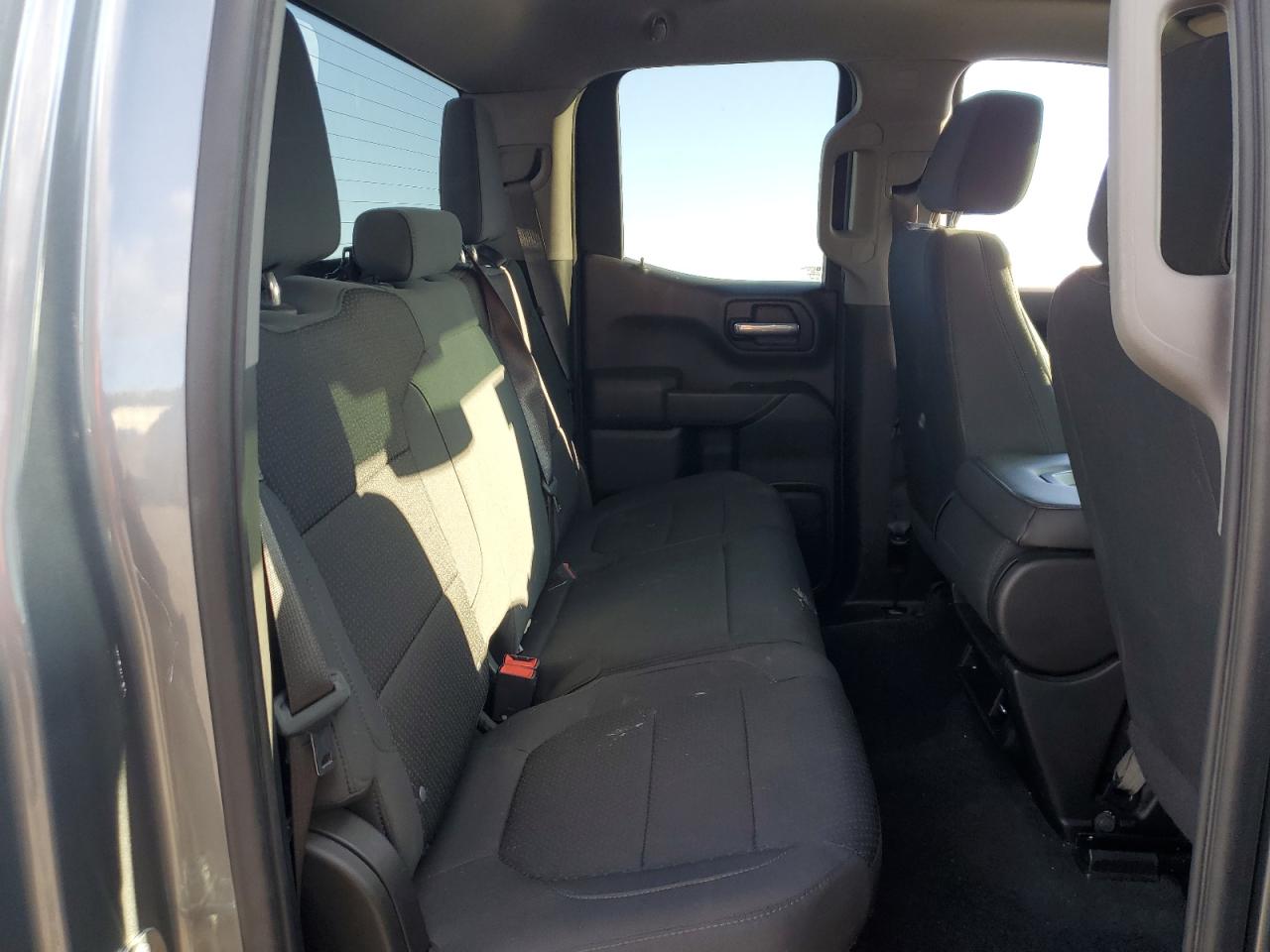 2020 Chevrolet Silverado K1500 Custom VIN: 1GCRYBEK8LZ220606 Lot: 82350495