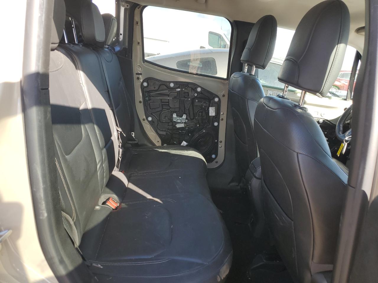 2015 Jeep Renegade Limited VIN: ZACCJBDTXFPB79340 Lot: 90361485