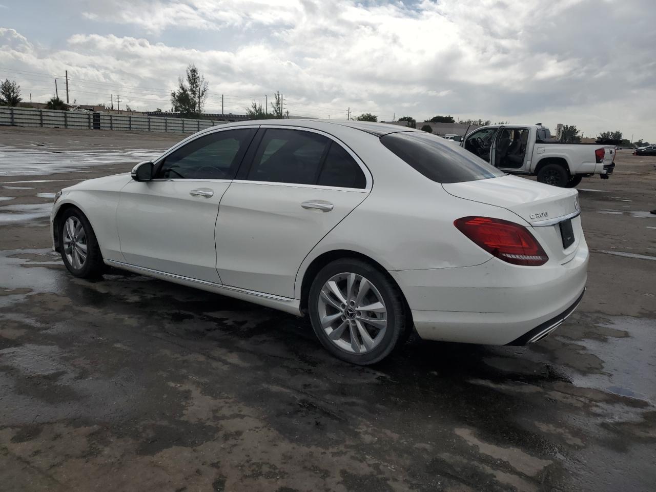 2020 Mercedes-Benz C 300 white null gas WDDWF8DB4LR556997 photo #3
