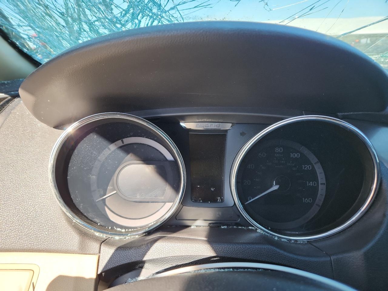 2015 Hyundai Sonata Hybrid VIN: KMHEC4A44FA132490 Lot: 82763595