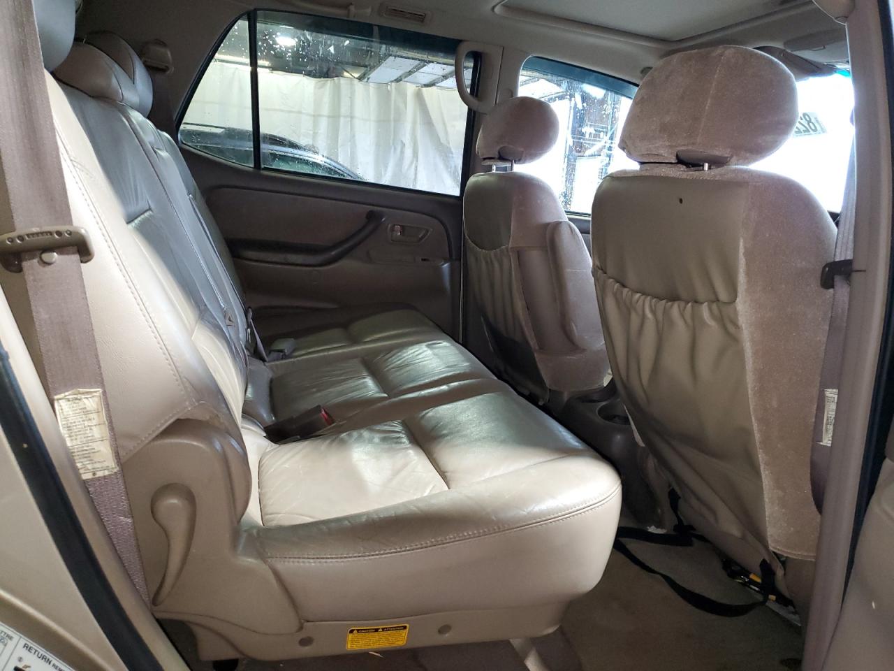 2002 Toyota Sequoia Sr5 VIN: 5TDBT44A52S068949 Lot: 82262215