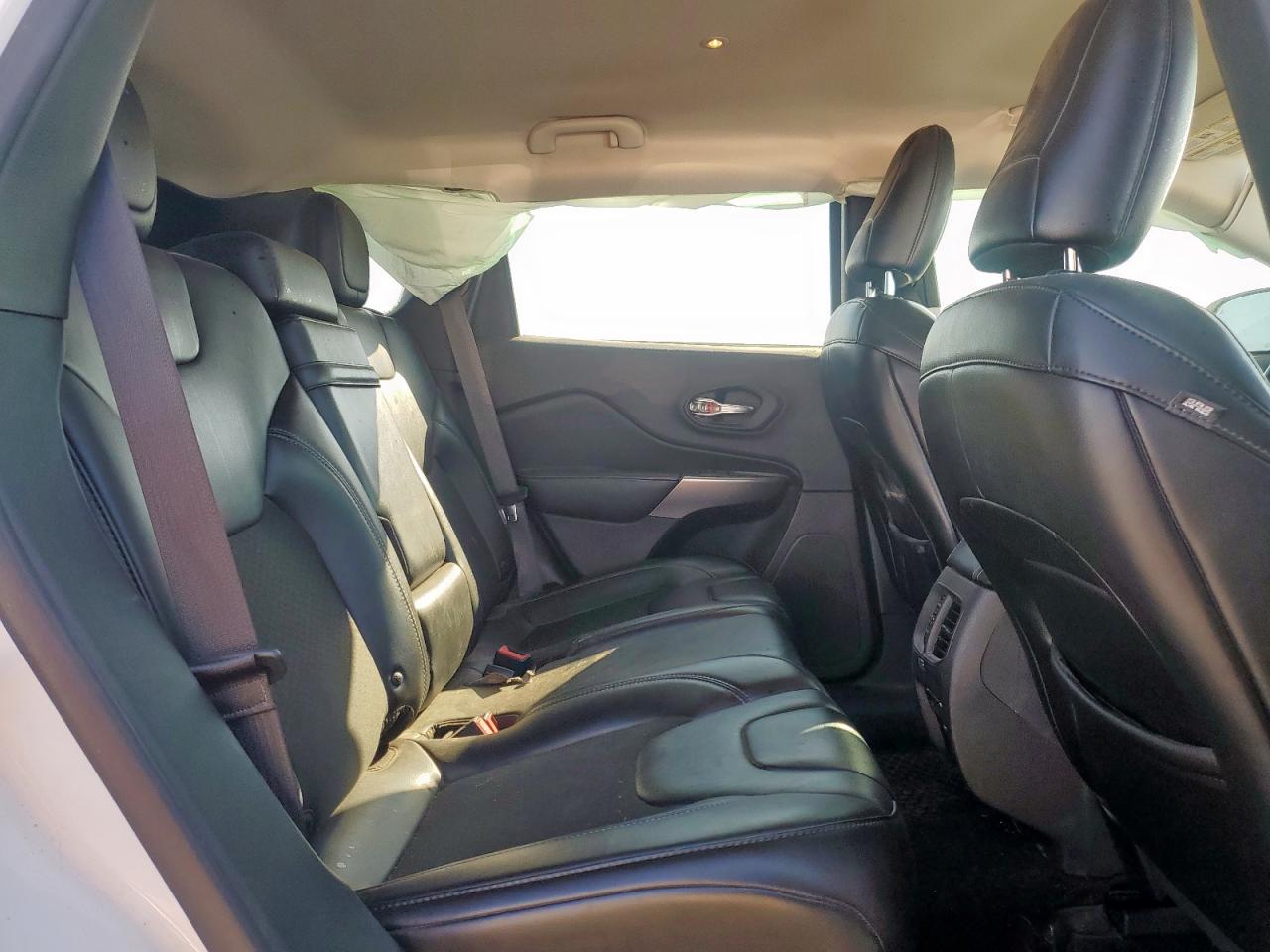 2019 Jeep Cherokee Latitude Plus VIN: 1C4PJLLB9KD312369 Lot: 82426855