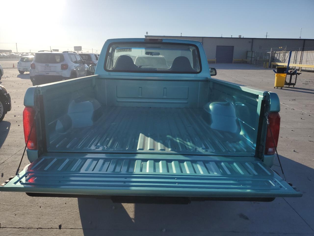 1995 Ford F150 VIN: 1FTEF15NXSNB50136 Lot: 87230895