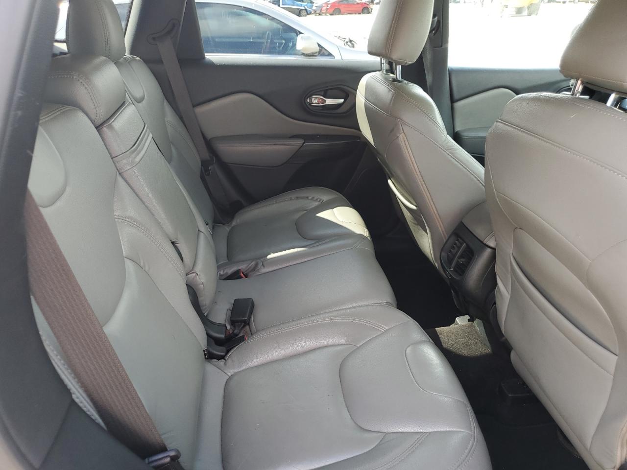 2014 Jeep Cherokee Latitude VIN: 1C4PJLCB1EW170382 Lot: 82411705