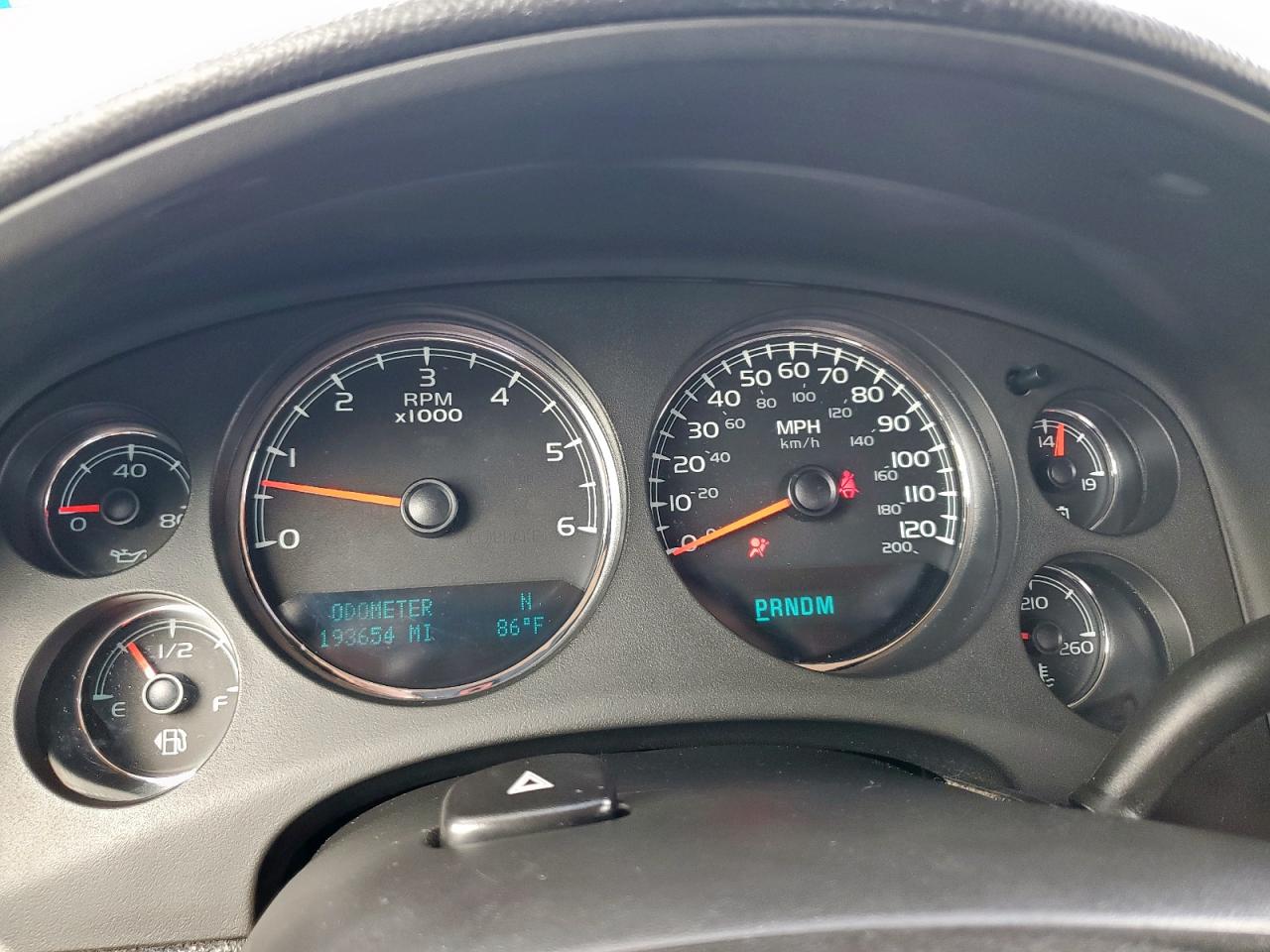 2011 Chevrolet Tahoe C1500 Ls VIN: 1GNSCAE08BR102151 Lot: 85701265