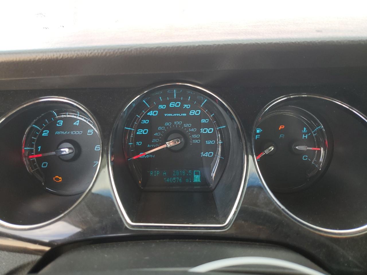 2010 Ford Taurus Limited VIN: 1FAHP2FW5AG124642 Lot: 84905275