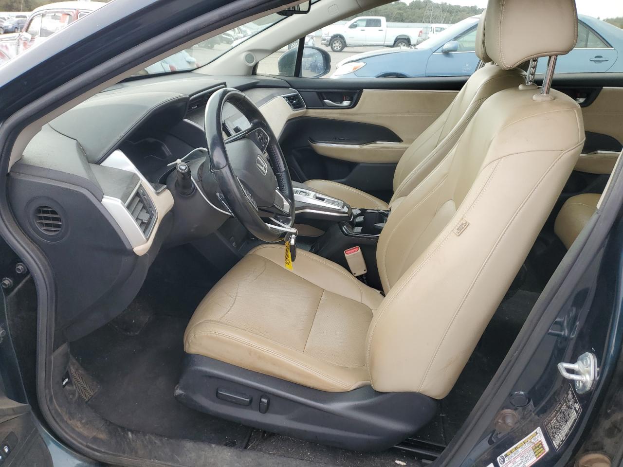 2018 Honda Clarity Touring VIN: JHMZC5F39JC000817 Lot: 85944685