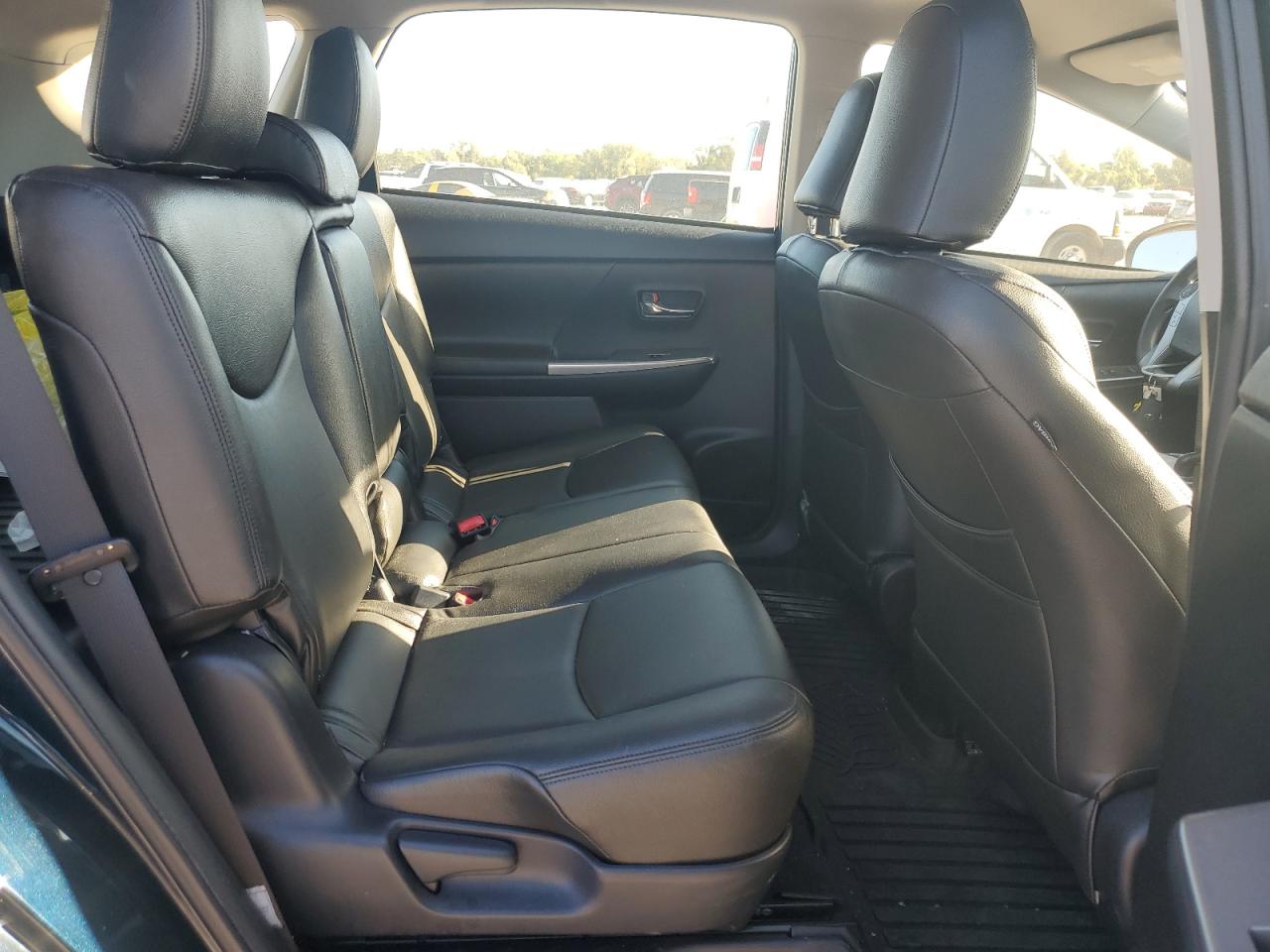 2017 Toyota Prius V VIN: JTDZN3EU4HJ069964 Lot: 85528435