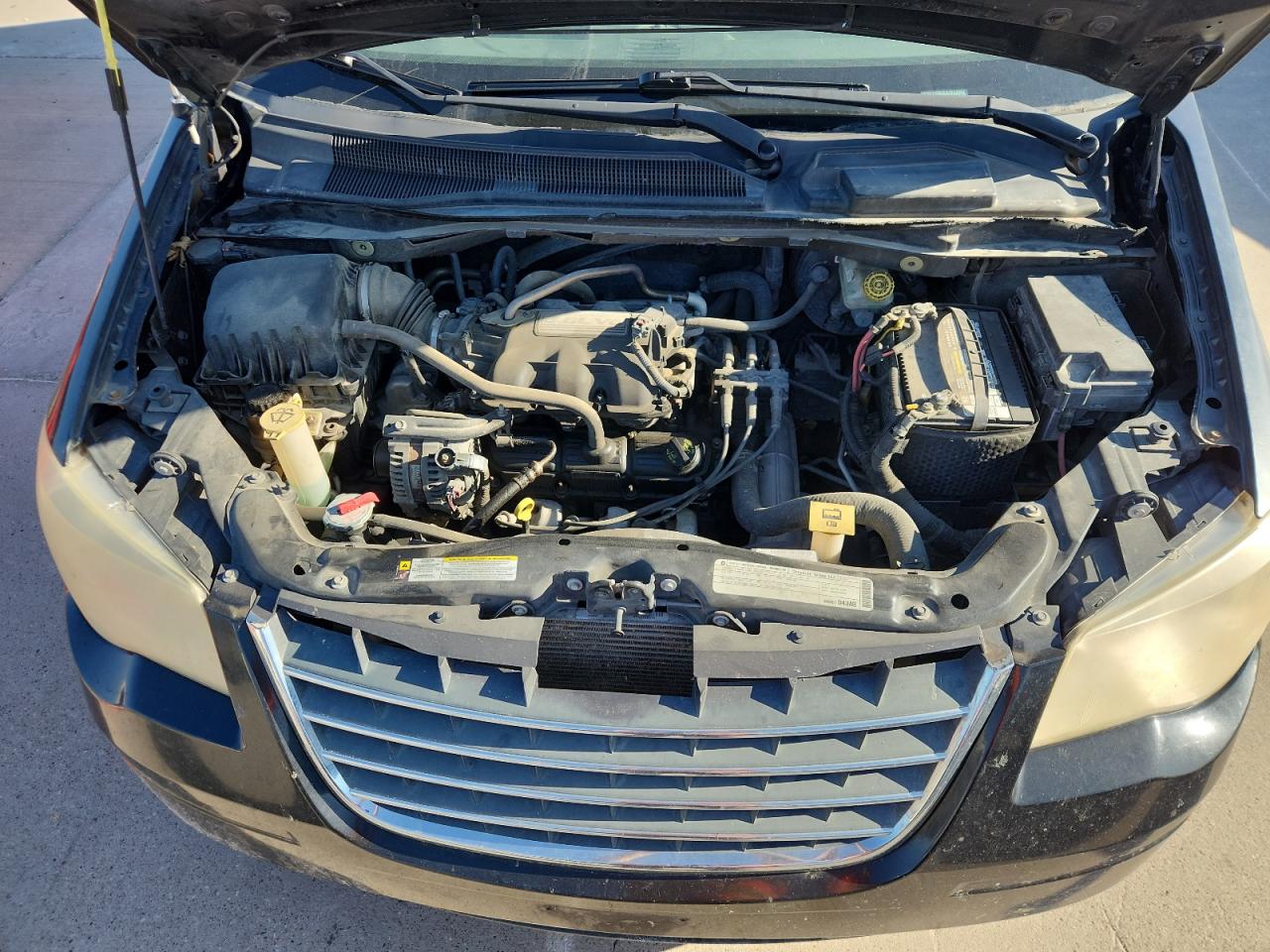 2010 Chrysler Town & Country Touring VIN: 2A4RR5D10AR271395 Lot: 87263425