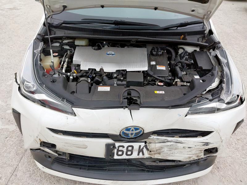 2019 TOYOTA PRIUS HYBRID 