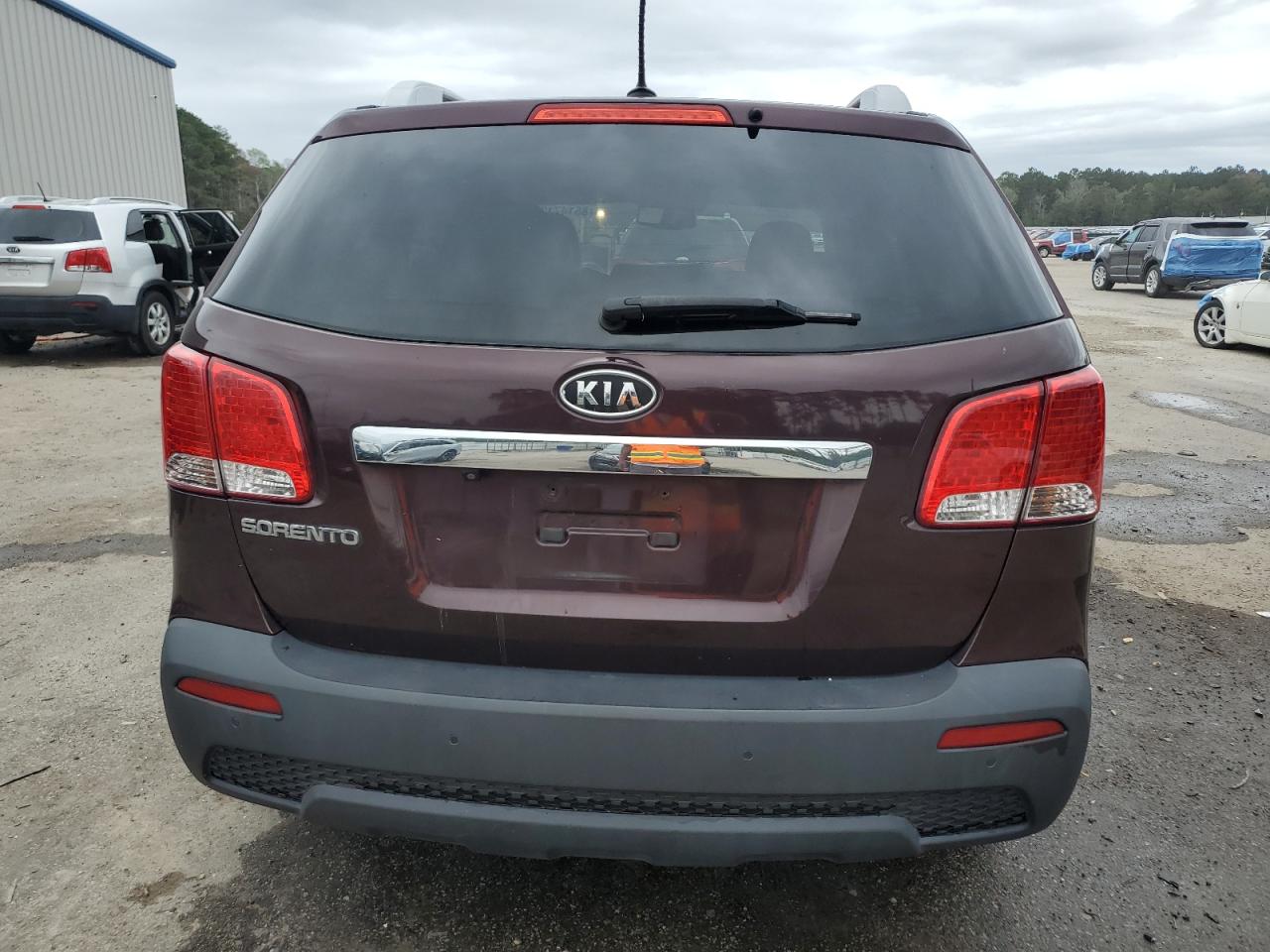 2011 Kia Sorento Base VIN: 5XYKT4A17BG082451 Lot: 85147125