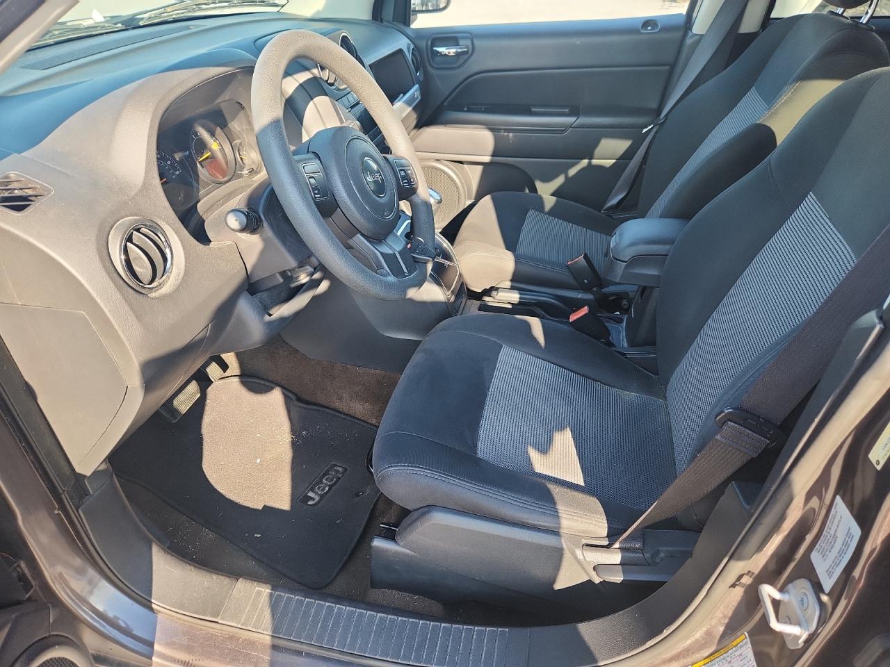 2015 Jeep Compass Sport VIN: 1C4NJCBAXFD284894 Lot: 84800375