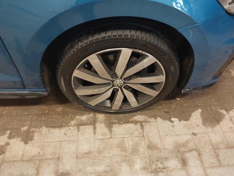 2020 VOLKSWAGEN TOURAN 2.0 TDI 115 R-LINE 5DR DSG