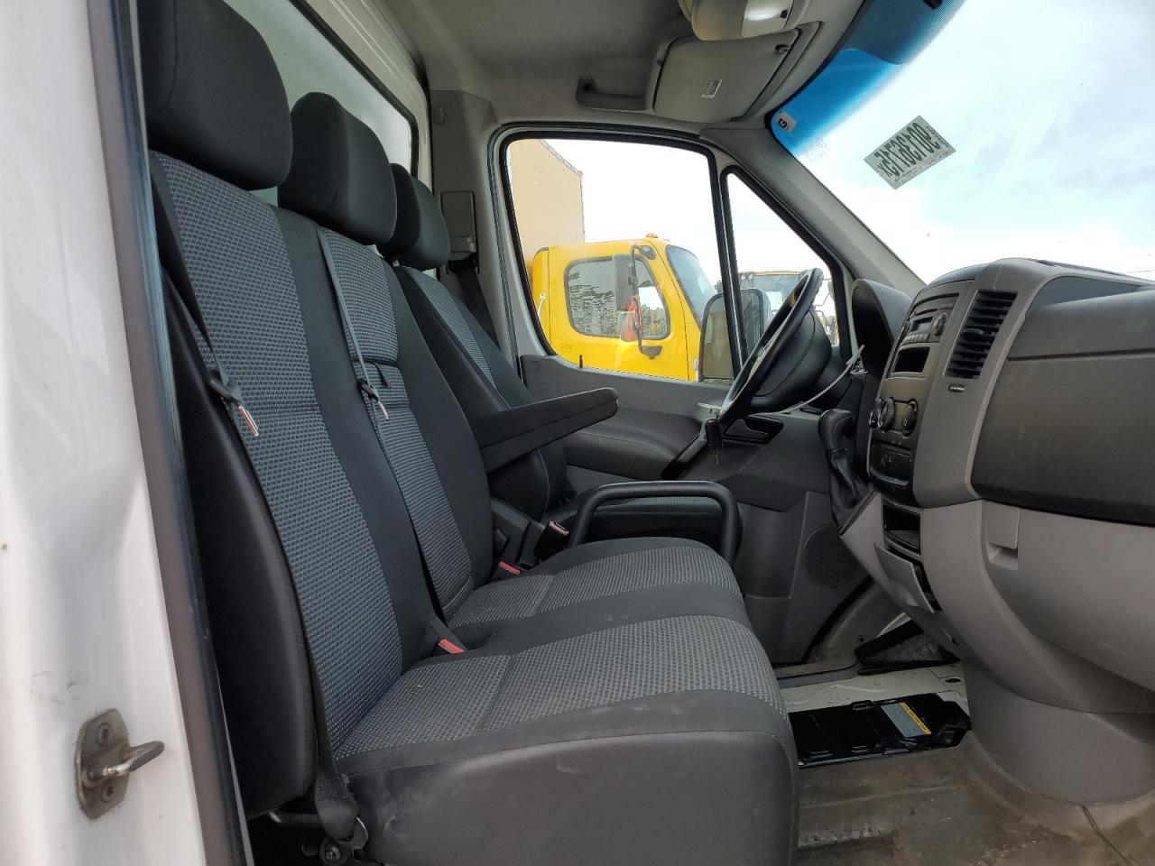 2013 Mercedes Benz Sprinter Box Truck VIN: WDAPF3CC6D9558329 Lot: 90136715