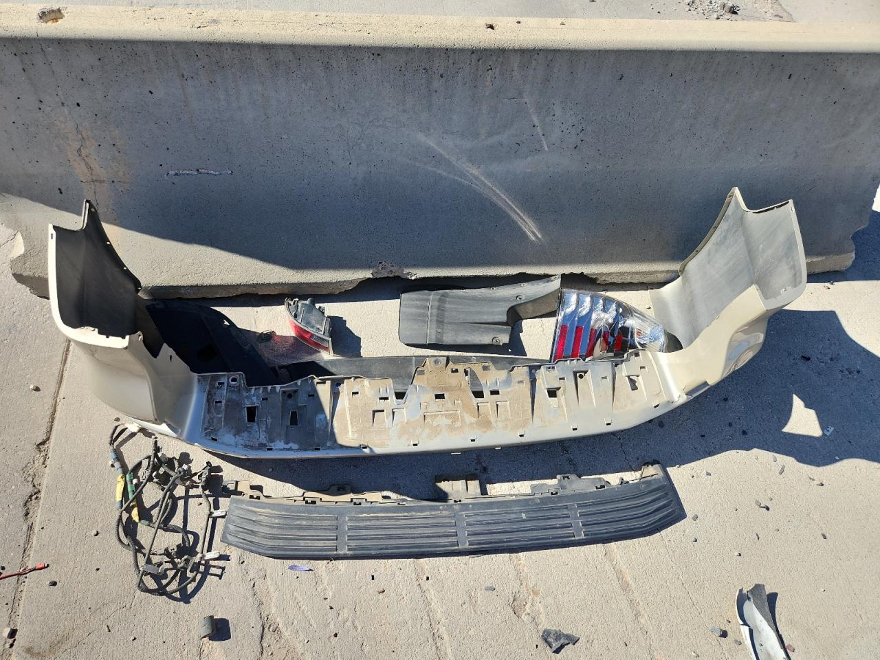 2016 Lexus Gx 460 Premium VIN: JTJJM7FX2G5140826 Lot: 81917545