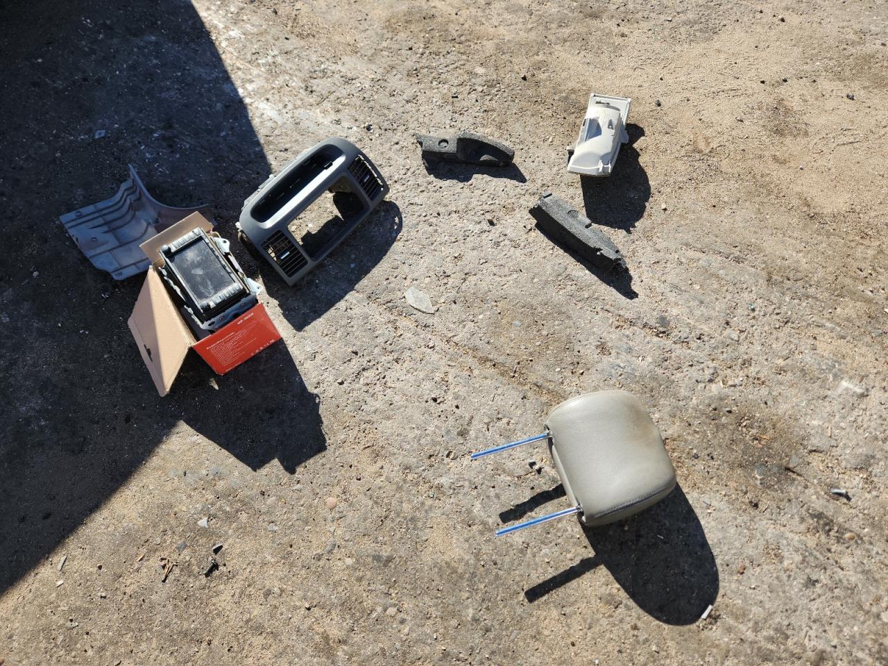 2005 Toyota Camry Le VIN: 4T1BF30K05U621065 Lot: 84452125