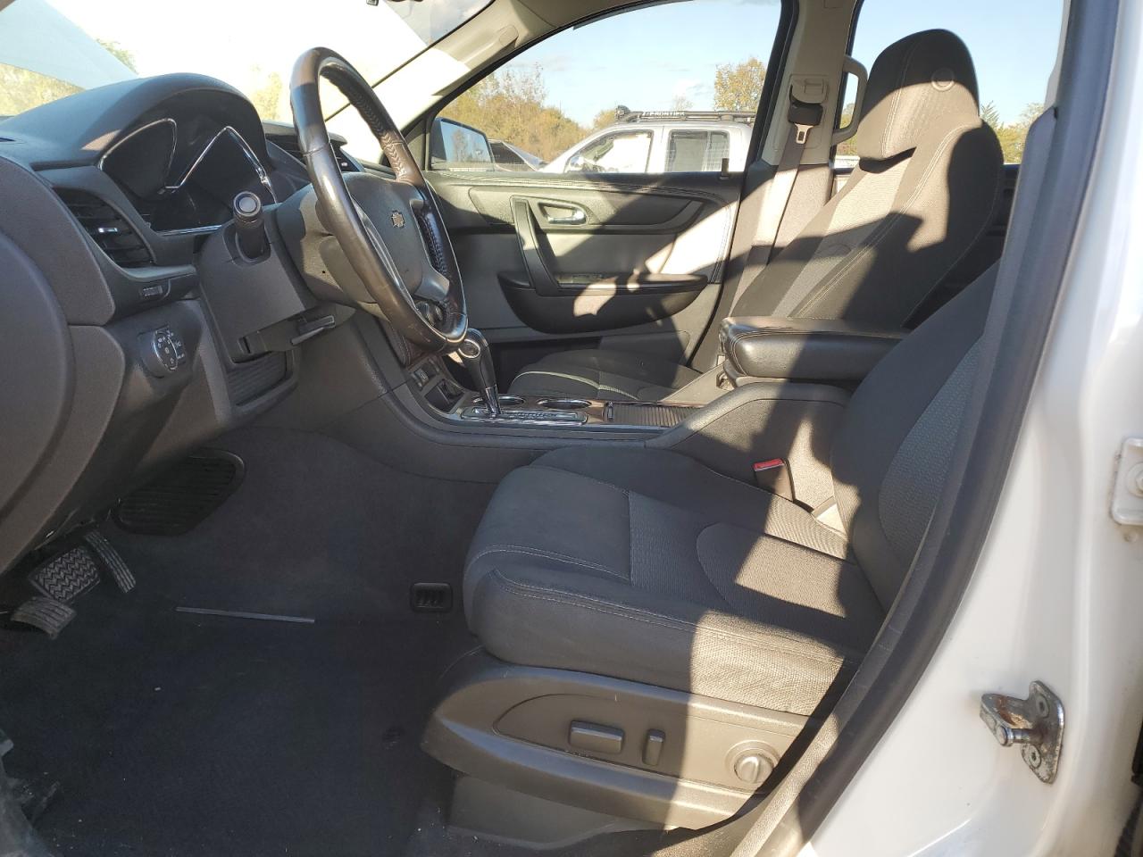 2013 Chevrolet Traverse Lt VIN: 1GNKRGKD0DJ214243 Lot: 82180835