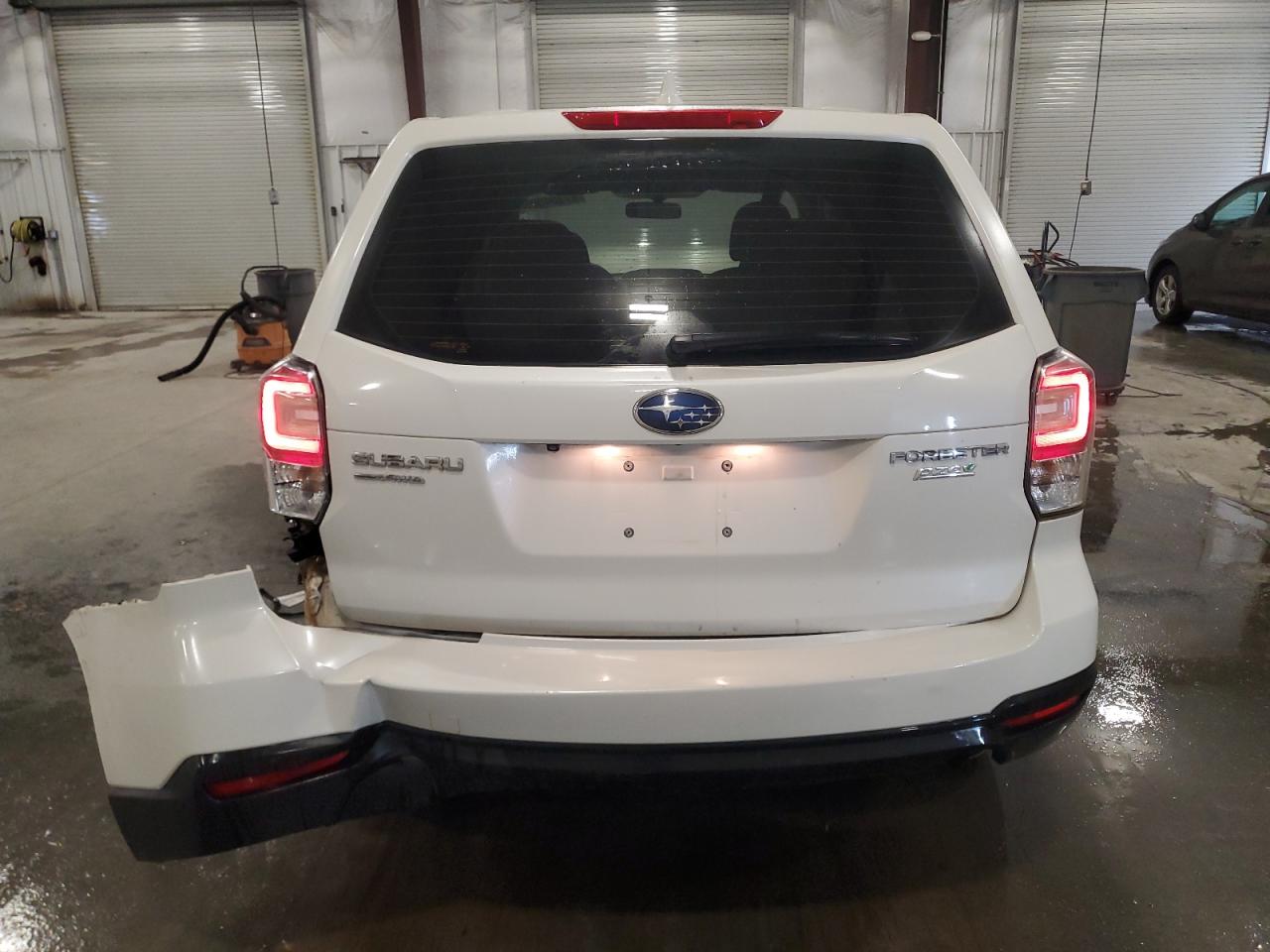 2017 Subaru Forester 2.5I VIN: JF2SJAAC7HH535863 Lot: 87304005