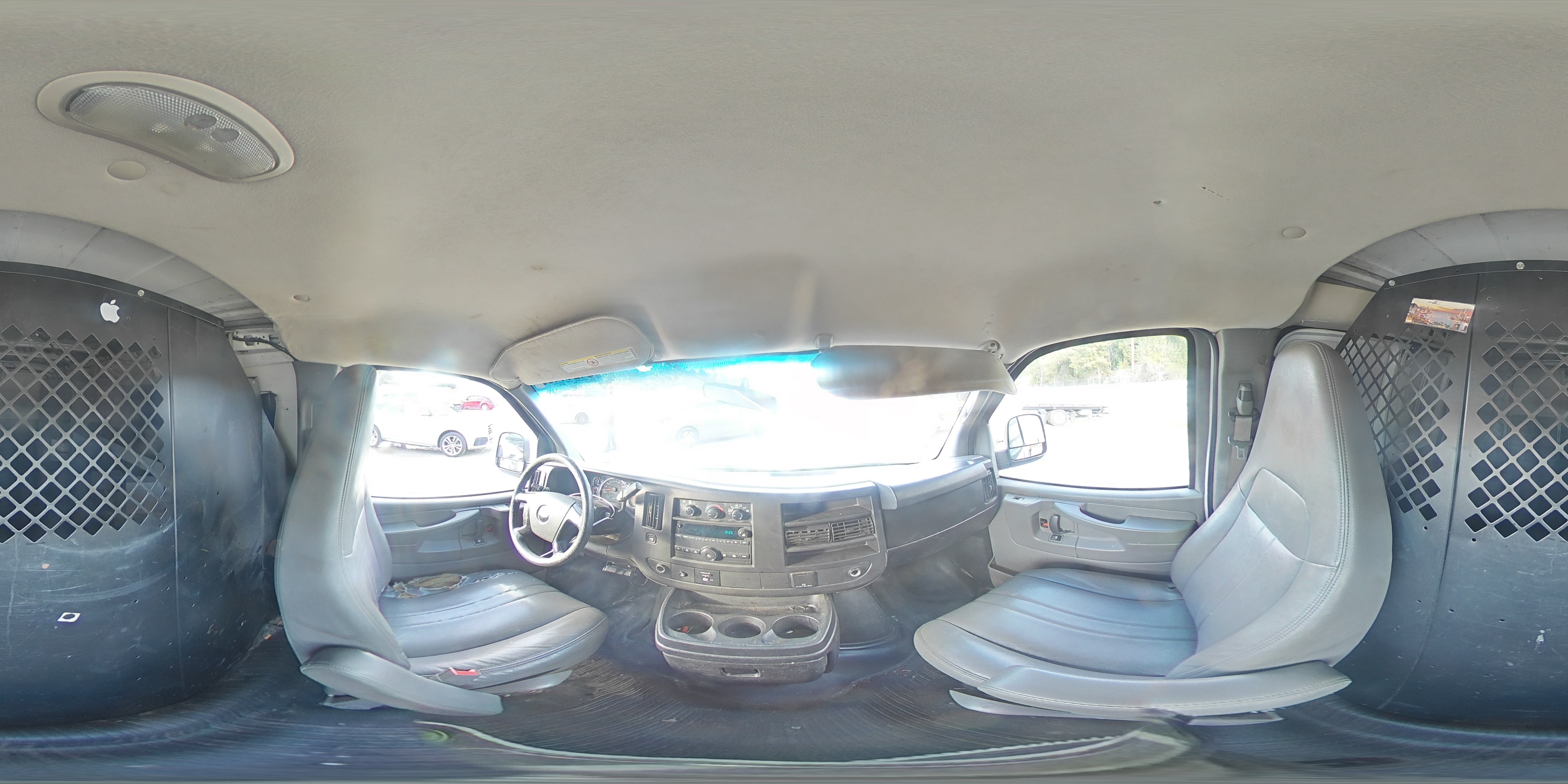 2015 Chevrolet Express G2500 VIN: 1GCWGFCF4F1120119 Lot: 84211435